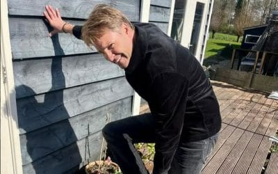 De partner van tv-presentator Viktor Brand? Dit weten we over André